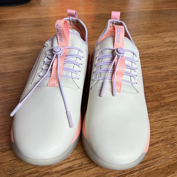 NEW CLOVE Sneakers bone/Pink/Lilac sz 10 Women/8.5 Mens - Picture 2 of 8